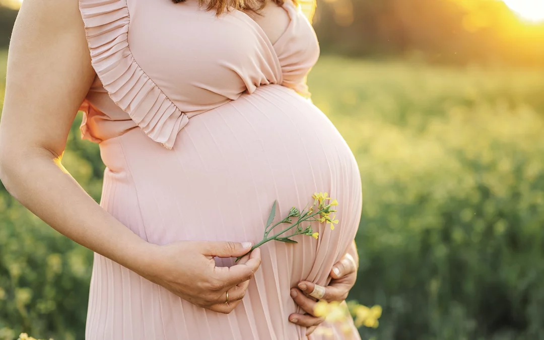 Comment s&rsquo;habiller pour un shooting photo grossesse en extérieur ?