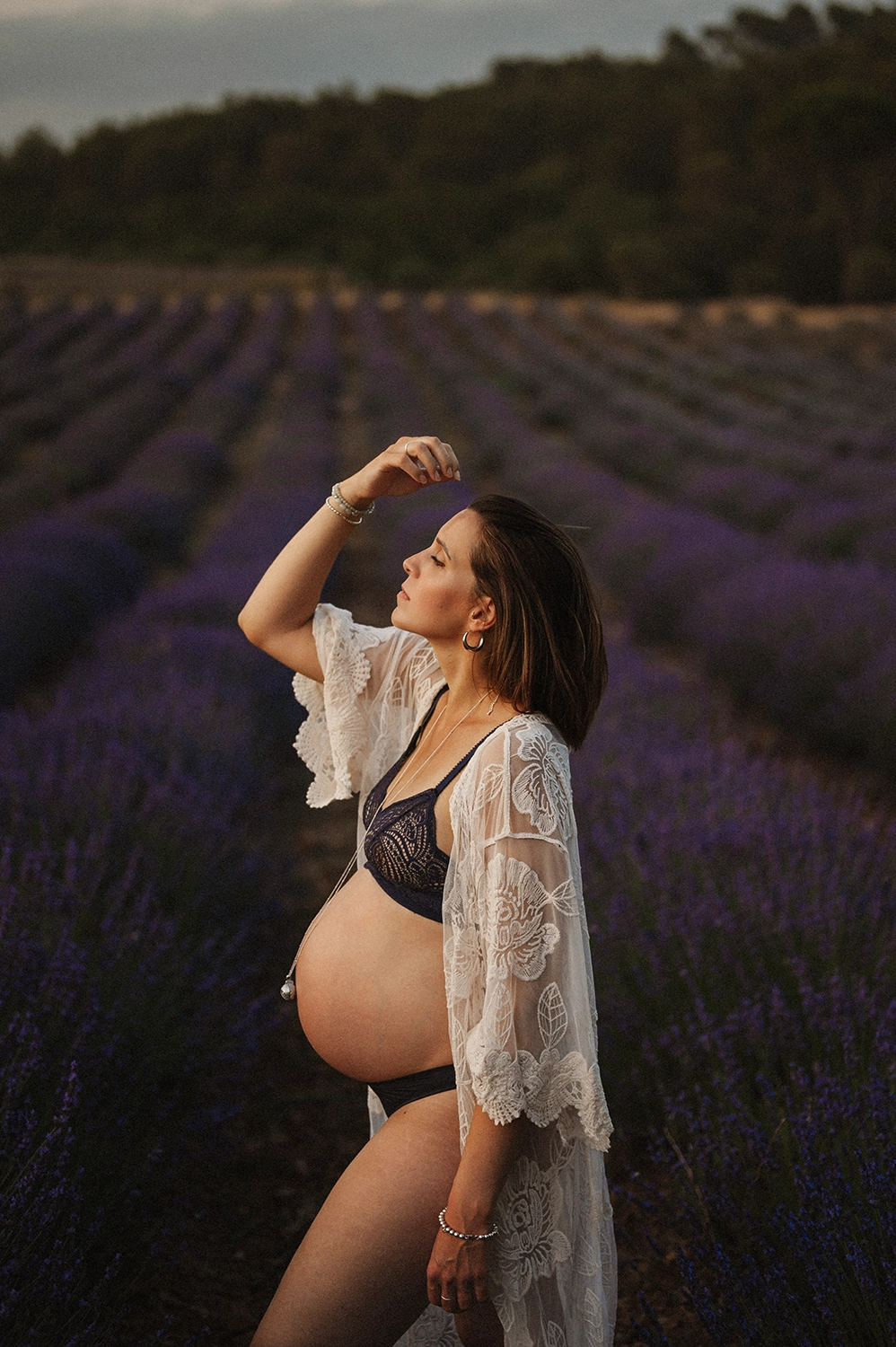 shooting femme enceinte en couple plage escalet
