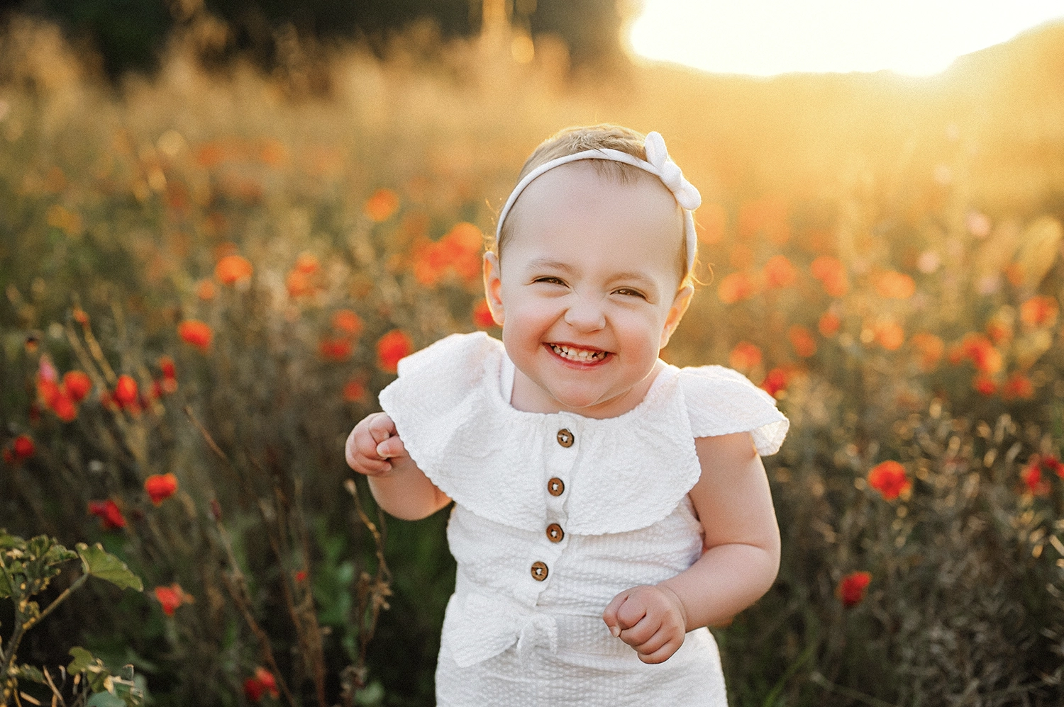 shooting-photo-enfant-champs-coquelicots-var seance photo dans les champs de coquelicots